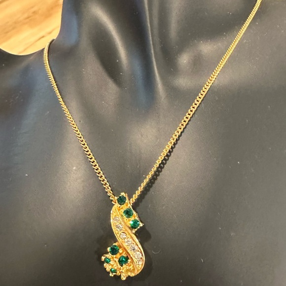 Christian Dior 18 K gold pleated Gold and Green Necklace with Emerald Accents - Picture 1 of 9